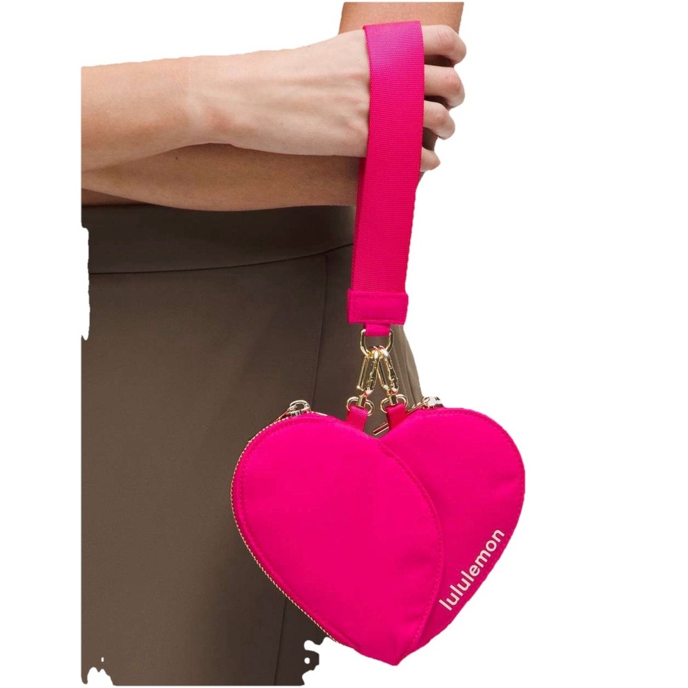 NWT Lululemon Dual Pouch Wristlet Heart Valentines Day Passionate Gold Limited